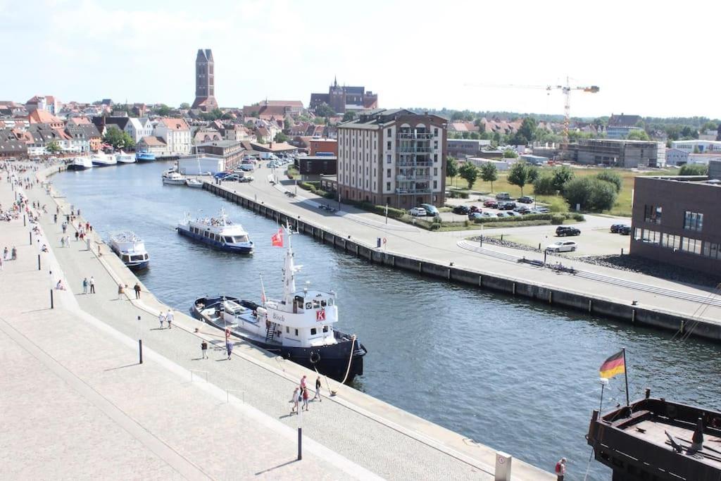 Ohlerich Speicher - Schlafen Im Hafen Wismar Exterior photo